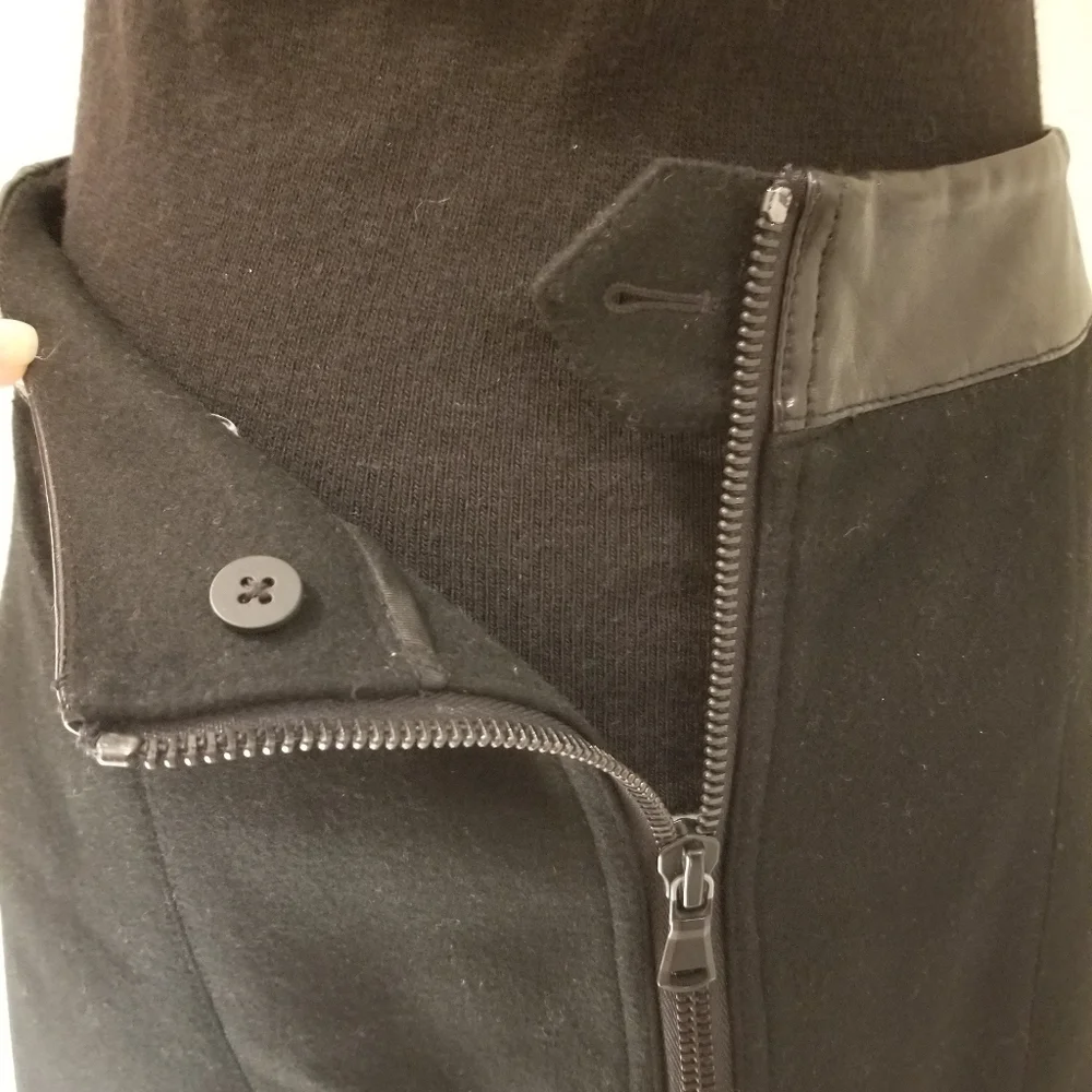 KAUFMAN FRANCO Black Exposed Zipper Italian Lambskin Leather A-line Skirt Sz 4
